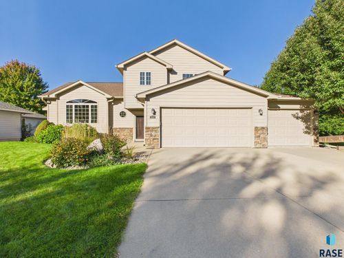 4048 S Tuscany Ct Court, Sioux Falls, SD, 57103 | Card Image