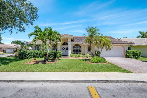 701 Sw 93rd Ter, Pembroke Pines, FL, 33025 | Card Image