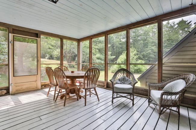 377 Main St, House other with 3 bedrooms, 2 bathrooms and null parking in Francestown NH | Image 11