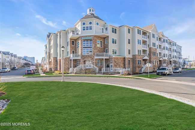 109 - 22 Cooper Ave, Condo with 3 bedrooms, 2 bathrooms and null parking in Long Branch NJ | Image 32