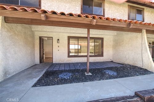 16780 Green Tree Blvd, Victorville, CA, 92395-5613 | Card Image