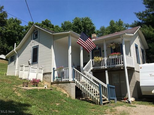 221 Washington Street, Corning, OH, 43730 | Card Image