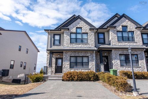 135 Maple Grove Ave, Timberlea, NS, B3T0C9 | Card Image