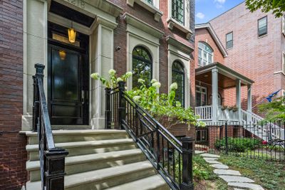 1218 W Fletcher Street, House other with 5 bedrooms, 4 bathrooms and 2 parking in Chicago IL | Image 2