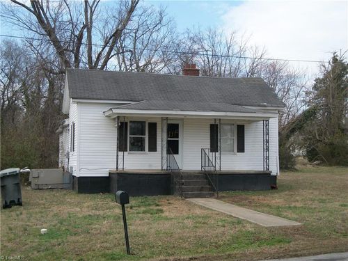 303 Monroe St, Eden, NC, 27288-5628 | Card Image