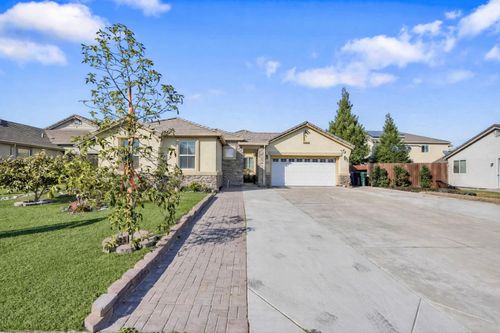 1051 Heartland Drive, Manteca, CA, 95337 | Card Image