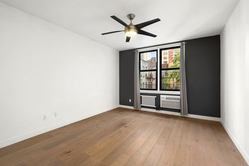 5hj-405 E 82nd St, New York, NY, 10028-6038 | Card Image