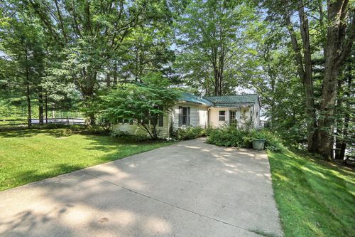 17404 W Rose Lake Rd, Leroy, MI, 49655-8230 | Card Image