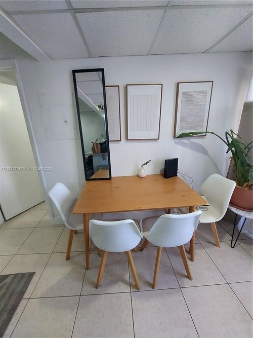 apt-217-777 Sw 9th Ave, Miami, FL, 33130-3285 | Card Image