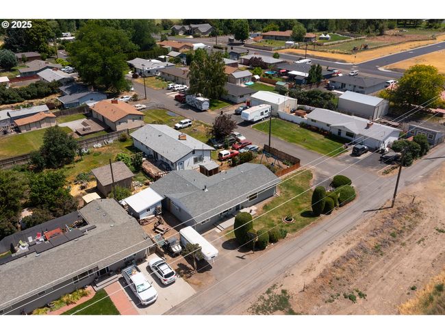 814 Sw 44 Th St, House other with 5 bedrooms, 2 bathrooms and null parking in Pendleton OR | Image 35