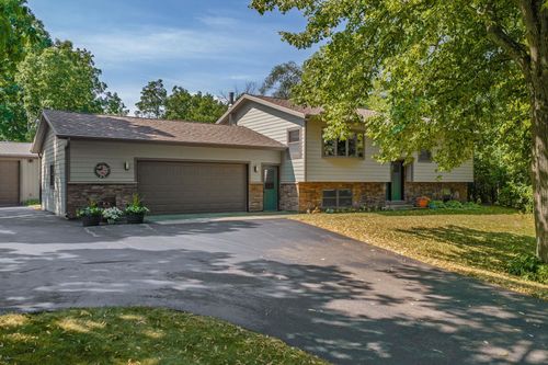 7475 Privett Rd, Sauk City, WI, 53583-9591 | Card Image