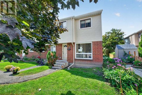 2027 Kelden Crescent, Ottawa, ON, K1B4Y1 | Card Image
