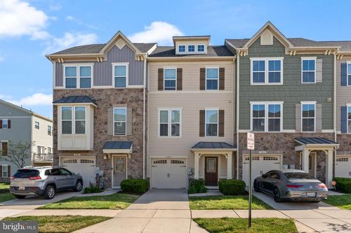 583 Fox River Hills Way, Glen Burnie, MD, 21060-8489 | Card Image