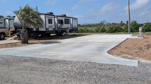 4002 Highway 6, Hitchcock, TX, 77563-2565 | Card Image