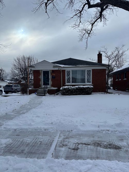 21128 Erben St, Saint Clair Shores, MI, 48081-3115 | Card Image