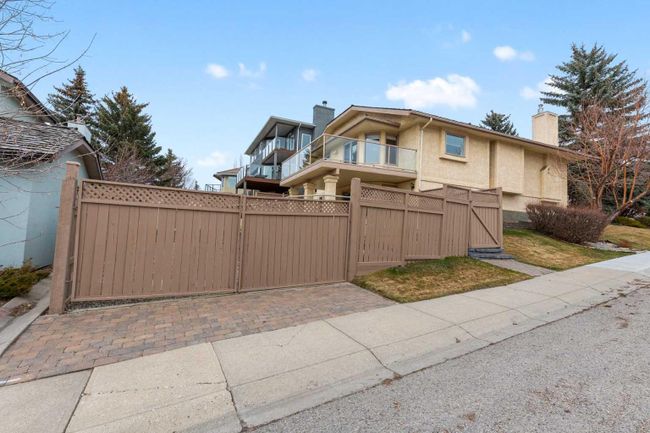 123 Scenic Ridge Court Nw, Home with 4 bedrooms, 3 bathrooms and 4 parking in Calgary AB | Image 50