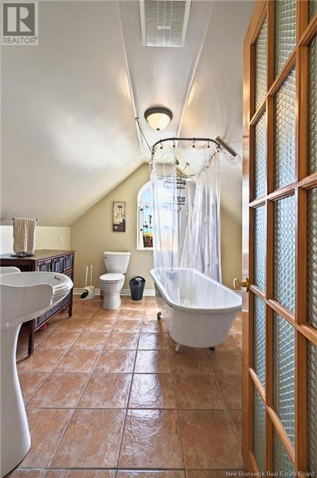 25 Central St, House other with 5 bedrooms, 3 bathrooms and null parking in Campbellton NB | Image 37