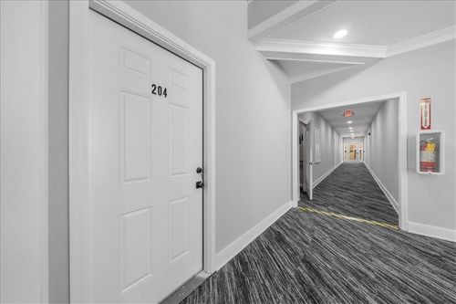unit-205-5399 Northland Dr, Sandy Springs, GA, 30342-2875 | Card Image