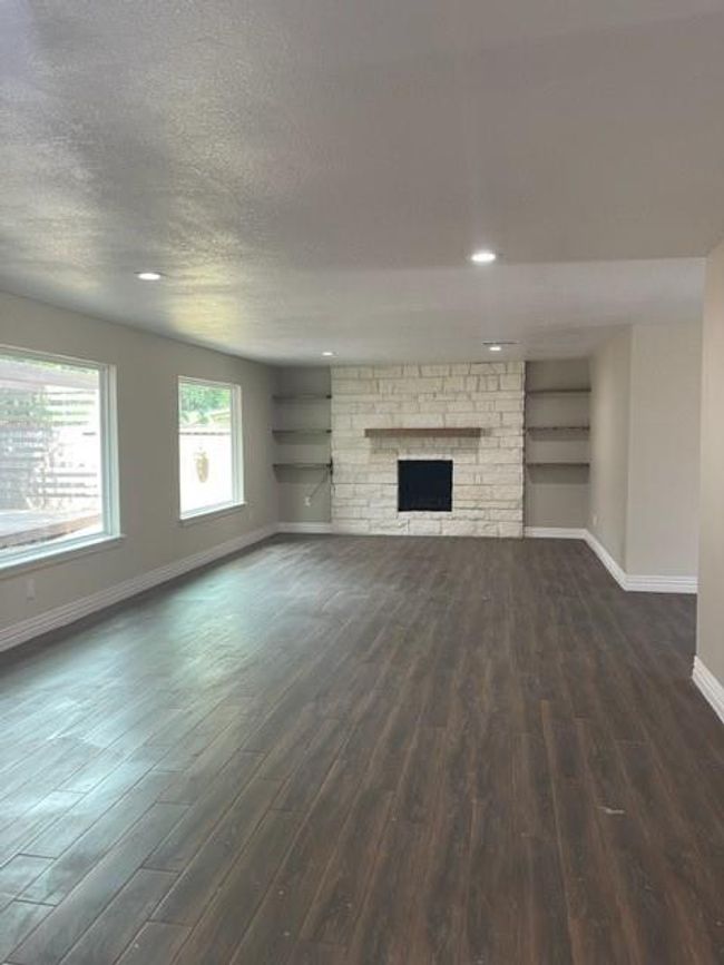 6322 Inway Dr, House other with 4 bedrooms, 4 bathrooms and 1 parking in Spring TX | Image 8