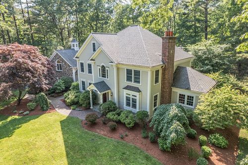 3 West Holw, Andover, MA, 01810-4871 | Card Image