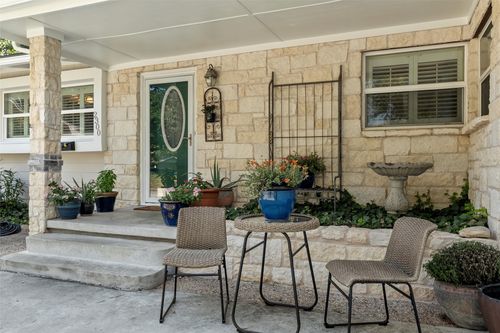 2300 Charboneau Dr, Waco, TX, 76710-1104 | Card Image