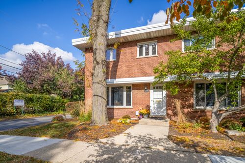 104 Lincoln St, Mount Prospect, IL, 60056-3237 | Card Image