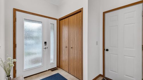 305 Arbor Hills Cir, Eau Claire, WI, 54703-6119 | Card Image