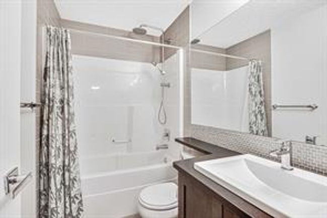 51 Sherwood Row Nw, Home with 2 bedrooms, 2 bathrooms and 3 parking in Calgary AB | Image 24