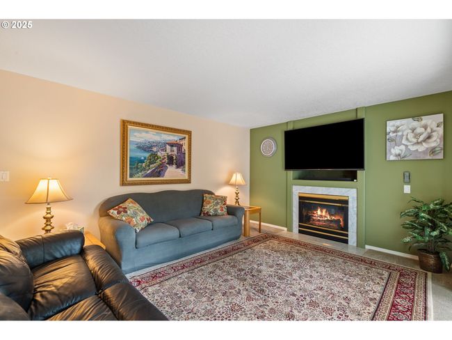3010 Sw Phyllis Dr, House other with 4 bedrooms, 3 bathrooms and 3 parking in Gresham OR | Image 17