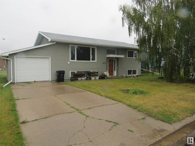 4814 50 Ave, House other with 4 bedrooms, 2 bathrooms and null parking in Barrhead AB | Image 1