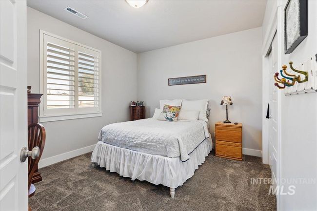 300 S Adventure Way, House other with 3 bedrooms, 2 bathrooms and 2 parking in Kuna ID | Image 12