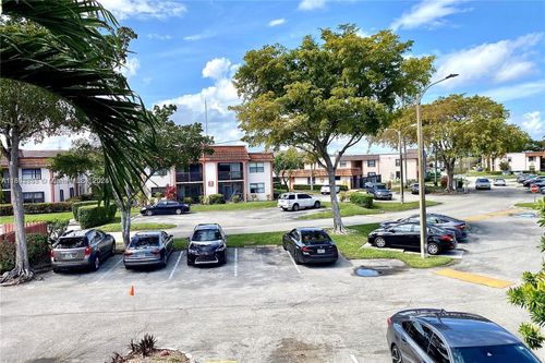 10-880 Ne 207th Ter, Miami, FL, 33179-1979 | Card Image