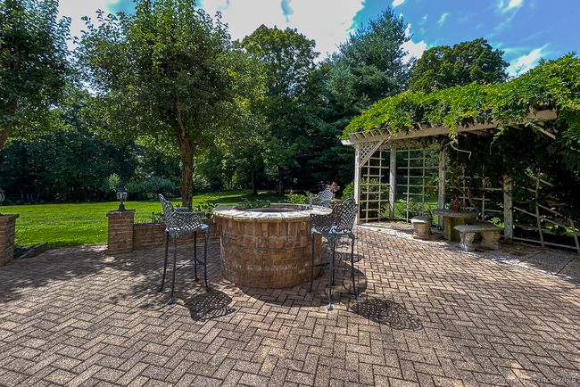 10 Edna Ct, House other with 4 bedrooms, 5 bathrooms and 10 parking in Brookfield CT | Image 19