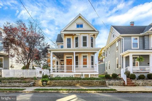 544 E King St, Chambersburg, PA, 17201-1702 | Card Image