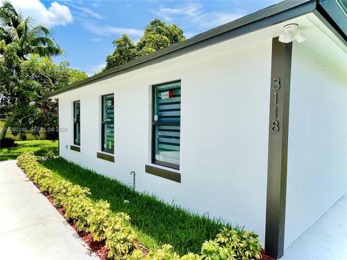 0-3118 Nw 60th St, Miami, FL, 33142-2105 | Card Image