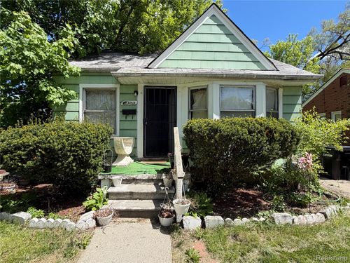 18434 Vaughan St, Detroit, MI, 48219-3438 | Card Image
