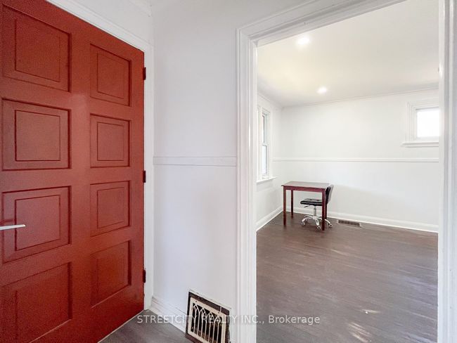 116 Sterling St, House other with 3 bedrooms, 1 bathrooms and 2 parking in London ON | Image 4