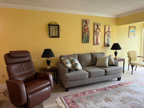202-1121 Cactus Ter, Delray Beach, FL, 33445-6172 | Card Image