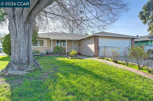 4690 4690 Brookfield Drive, Sacramento, CA, 95823 | Card Image