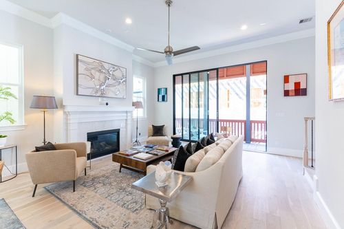 612 Delmar St, Houston, TX, 77023-1309 | Card Image