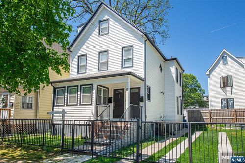 17 Mission St, Montclair, NJ, 07042-4517 | Card Image