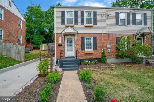 5758 Biscayne Dr, ALEXANDRIA, VA, 22303-1902 | Card Image