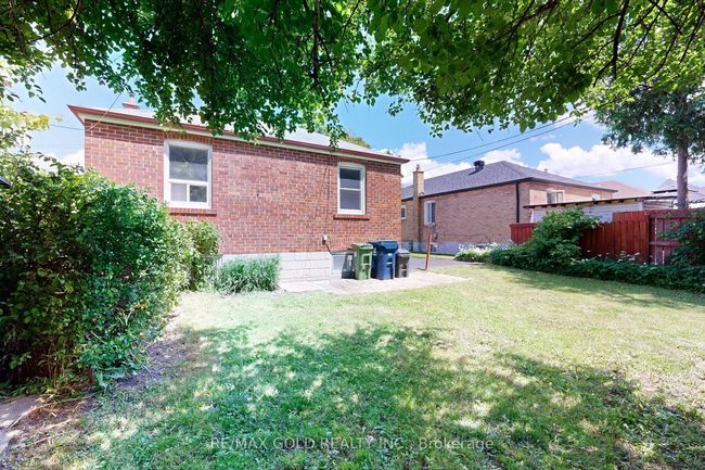 1362 Pharmacy Ave, House other with 5 bedrooms, 3 bathrooms and 3 parking in Scarborough ON | Image 42