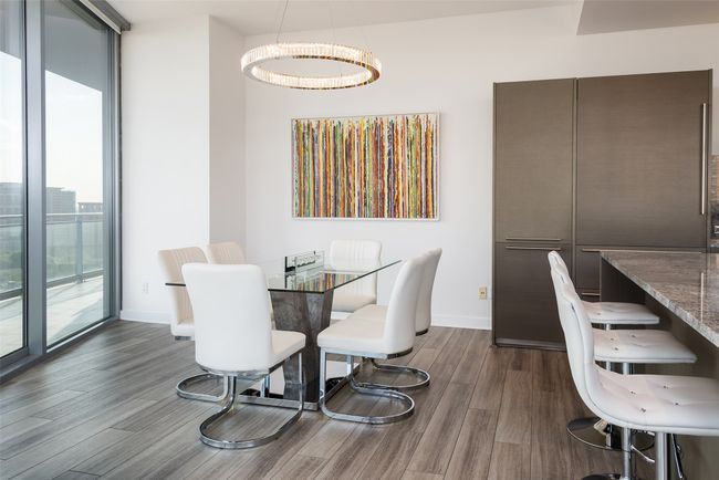 APT-1001 - 2900 Mckinnon St, Condo with 2 bedrooms, 3 bathrooms and null parking in Dallas TX | Image 34