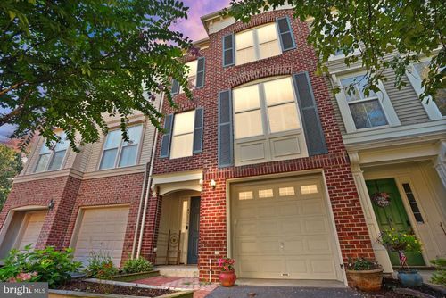 43117 Hunters Green Sq, BROADLANDS, VA, 20148-4057 | Card Image