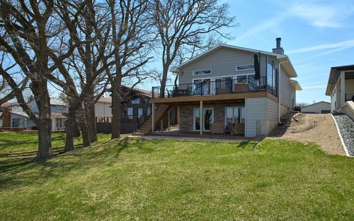 24340 182nd St, Spirit Lake, IA, 51360-7354 | Card Image