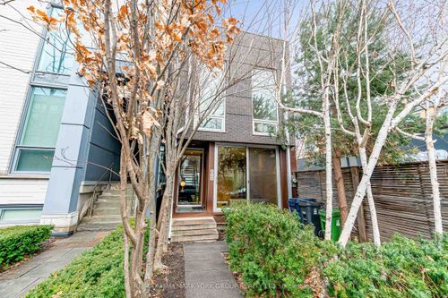 840 Richmond St W, Toronto, ON, M6J1C9 | Card Image