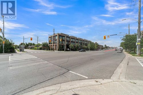 305-639 Lawrence Ave W, Toronto, ON, M6A1A9 | Card Image