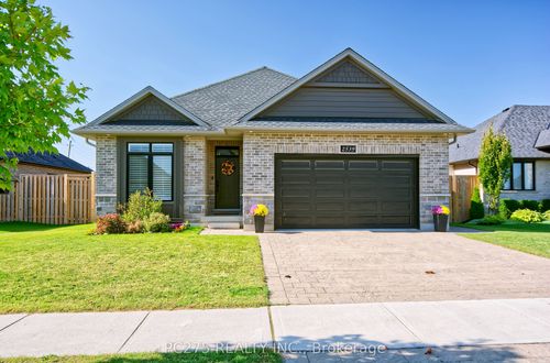 2539 Bond St, Mount Brydges, ON, N0L1W0 | Card Image