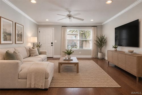 59-210 15th St E, Tuscaloosa, AL, 35401-3669 | Card Image